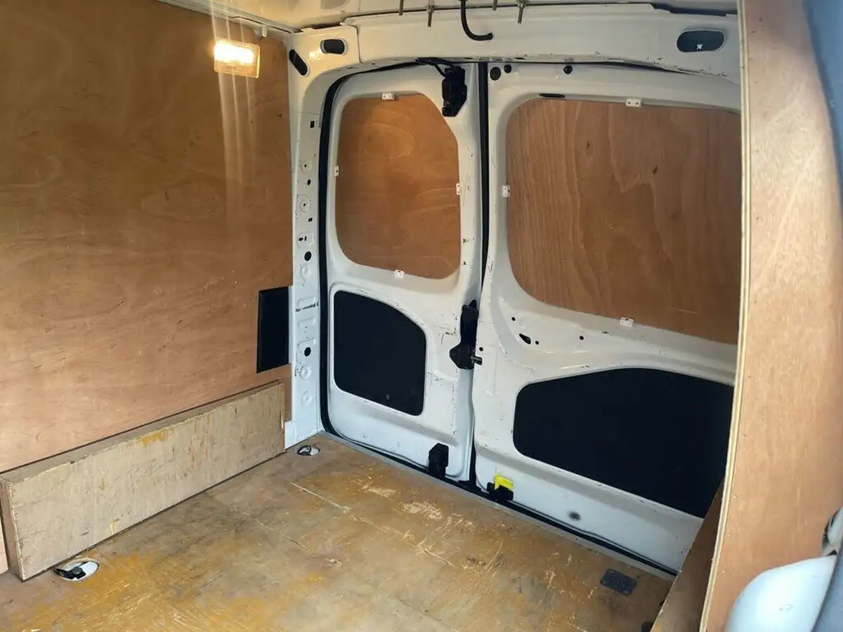 2018-peugeot-partner-16bluehdi-s-l1-75pseu6-648-panel-big-18