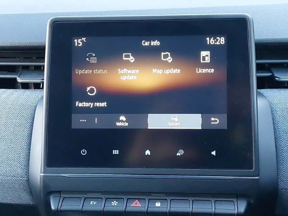 2024-renault-clio-16-techno-big-14