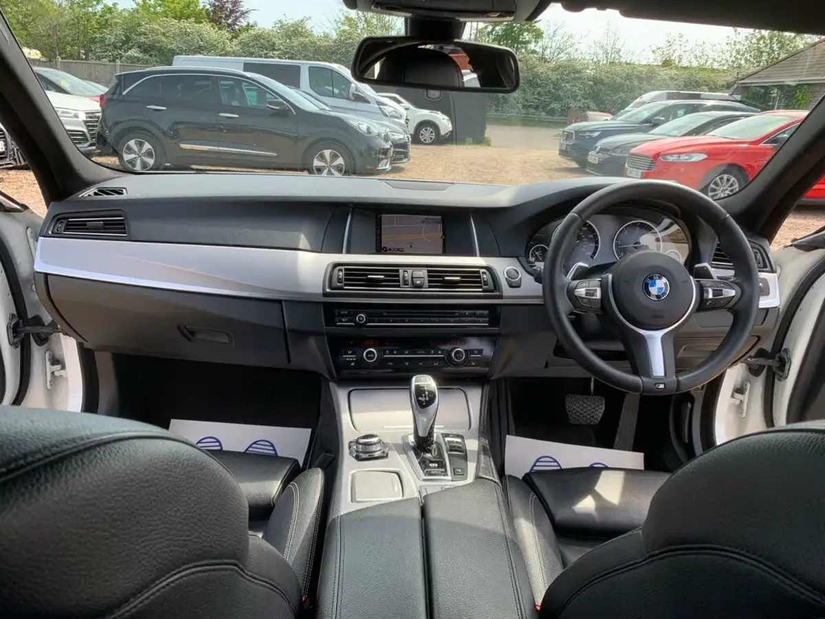 2015-bmw-5-series-30td-530d-m-sport-saloon-4d-big-35