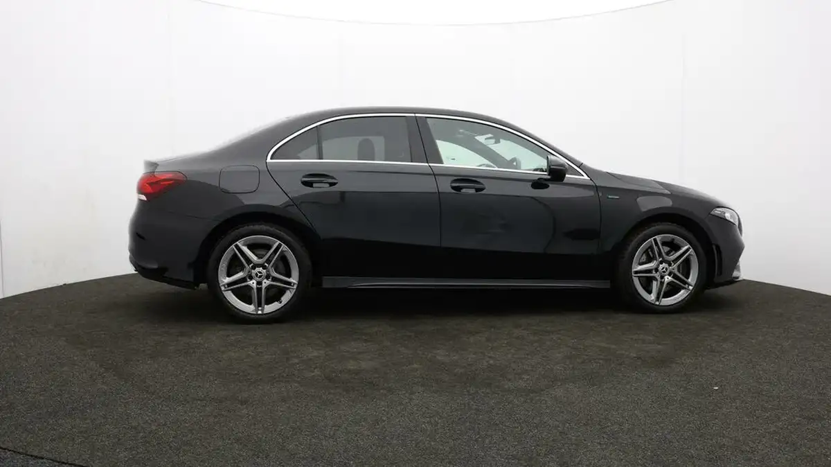 2021-mercedes-benz-a-class-13-a250e-amg-line-executive-saloon-4d-big-29