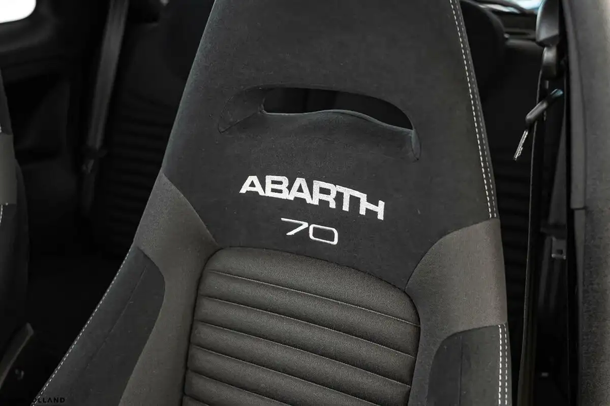 2020-abarth-595-14-tjet-competizione-big-21