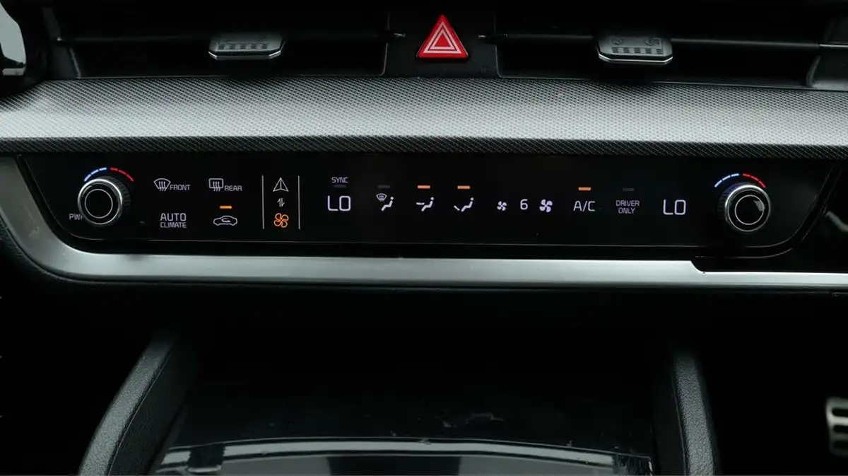 2022-kia-sportage-16-t-gdi-gt-line-226bhp-hev-1598cc-auto-big-12