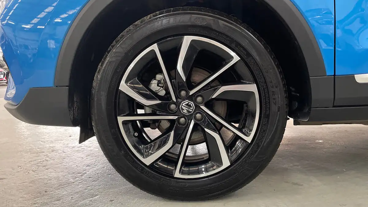 2024-mg-zs-suv-10t-gdi-exclusive-big-16