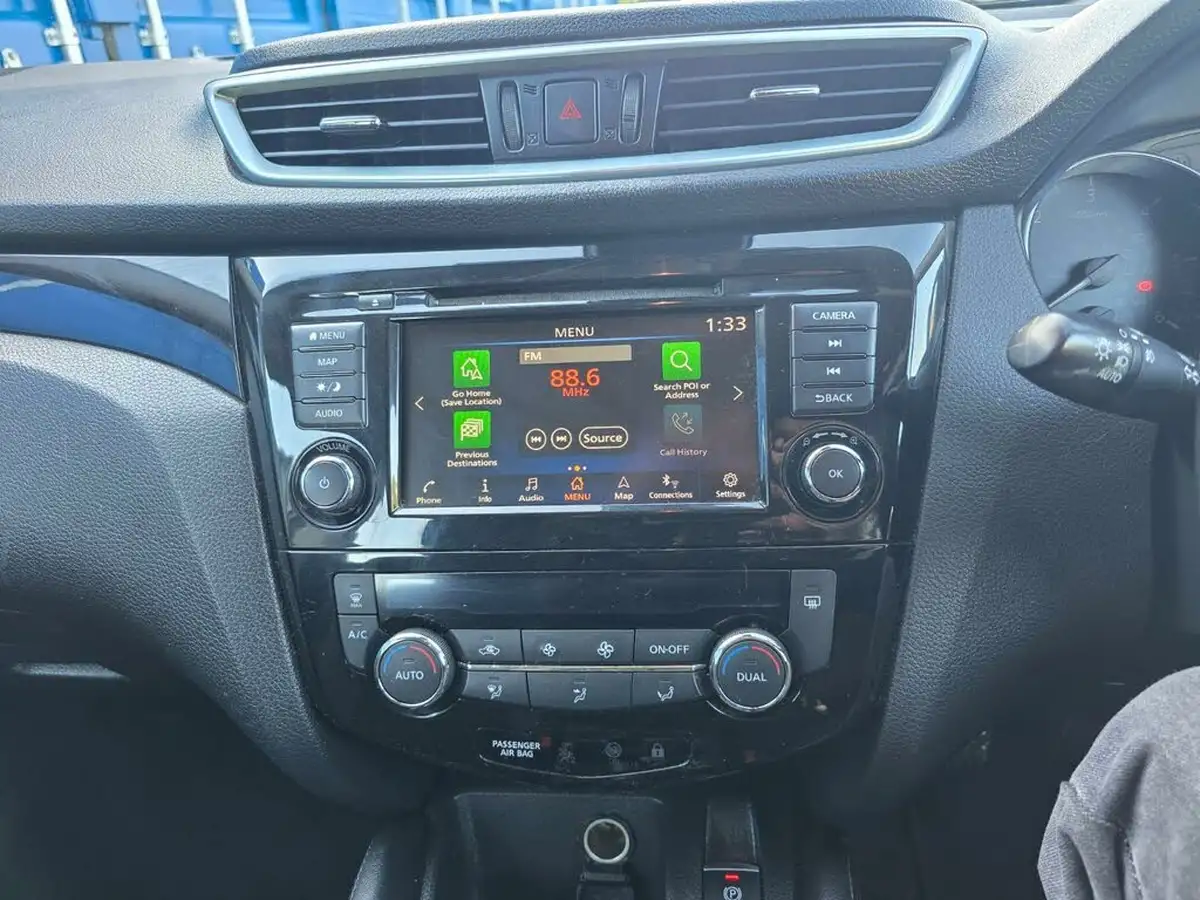 2018-nissan-qashqai-15dci-acenta-premium-heat-pack-big-39