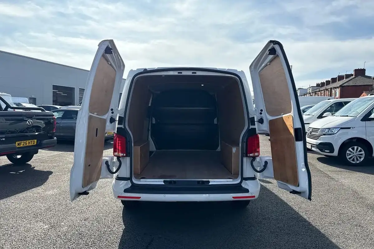 2024-volkswagen-transporter-big-31