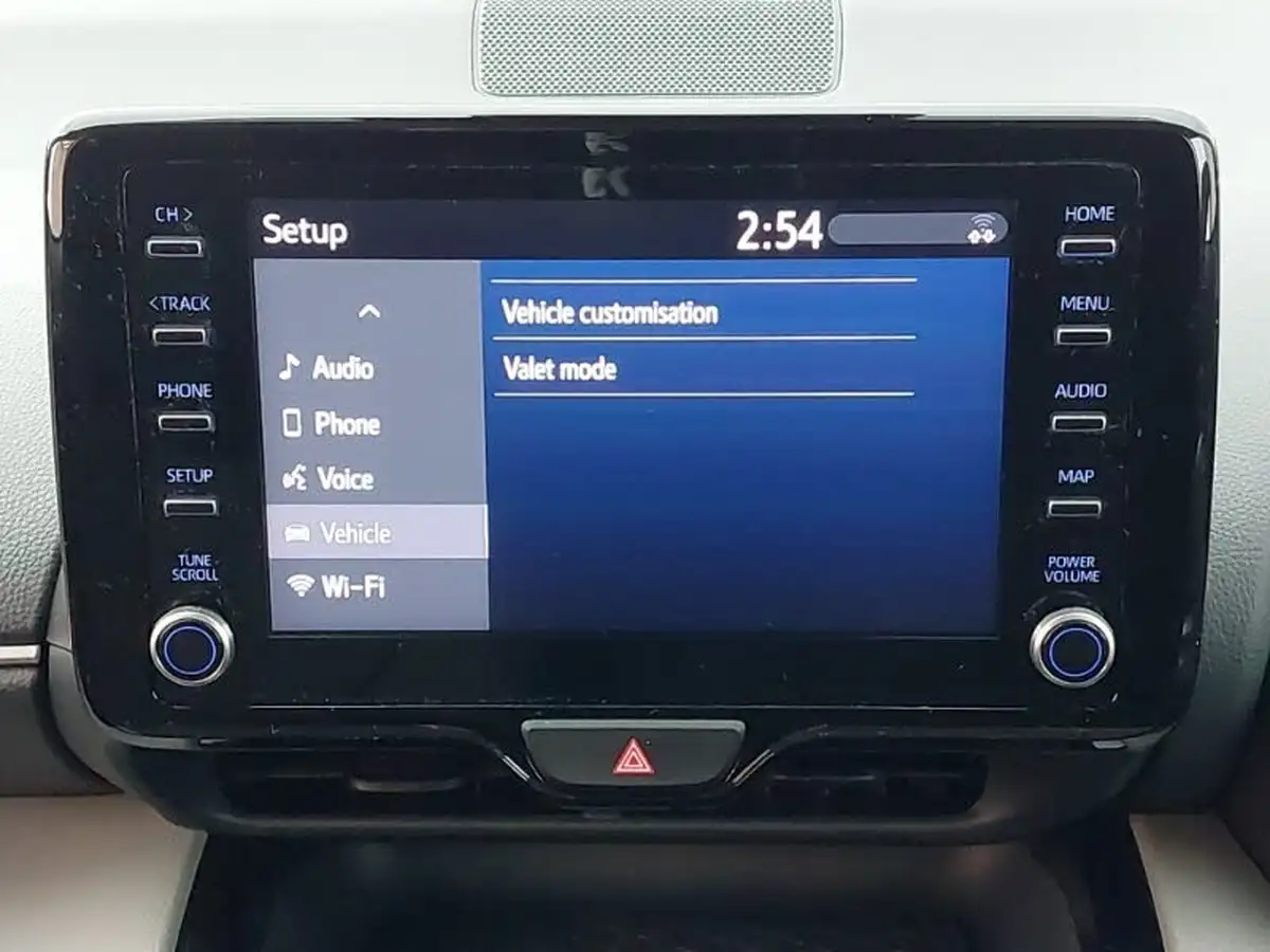 2022-toyota-yaris-cross-15-vvt-i-icon-big-10