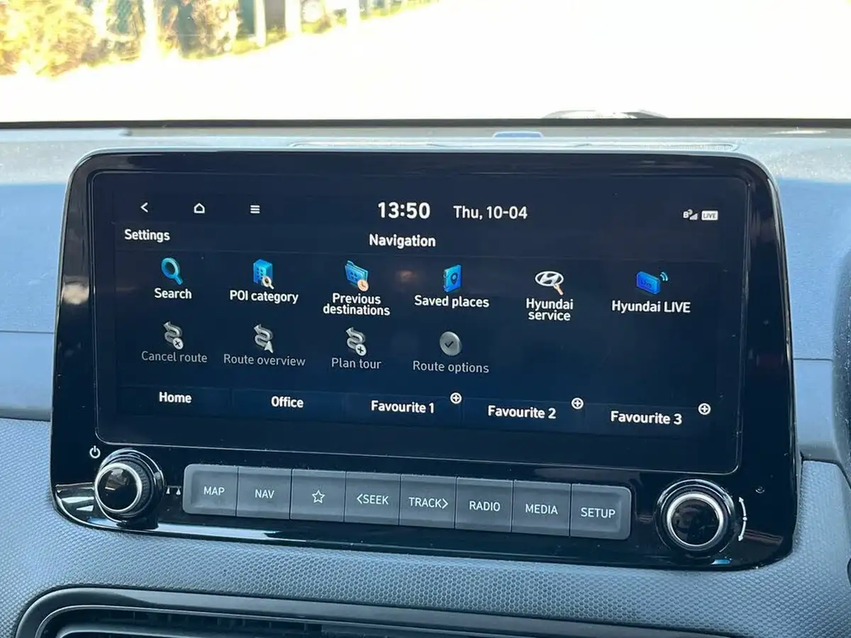 2022-hyundai-kona-16-gdi-premium-big-17