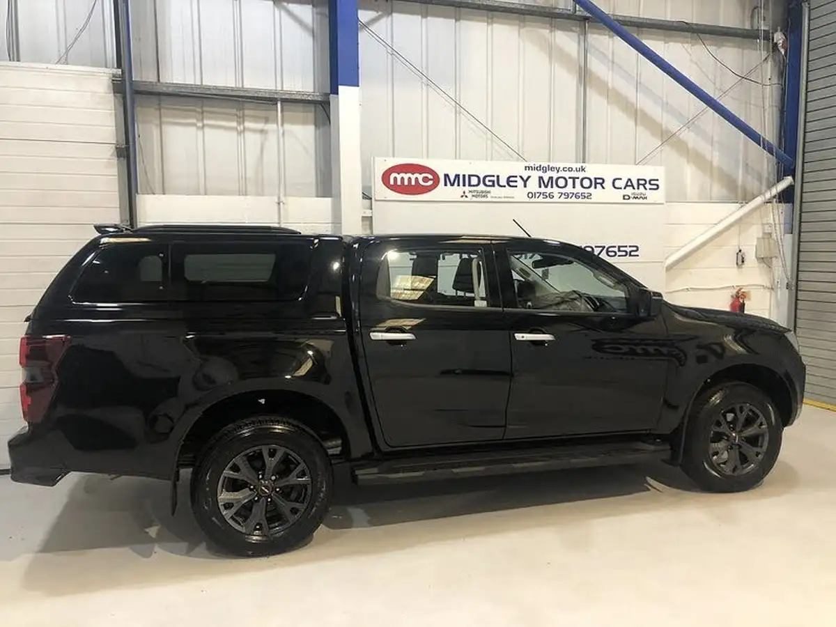 2024-isuzu-d-max-19td-dl20-double-auto-big-8
