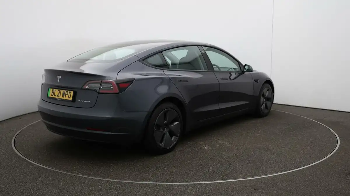 2021-tesla-model-3-e-long-range-4x4-big-46