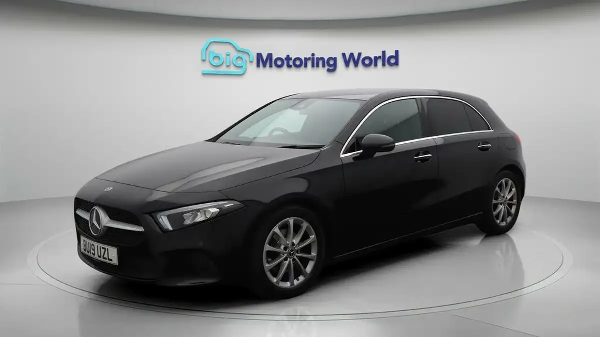 2019-mercedes-benz-a-class-15d-a180d-sport-premium-hatchback-5d-7g-dct-big-3