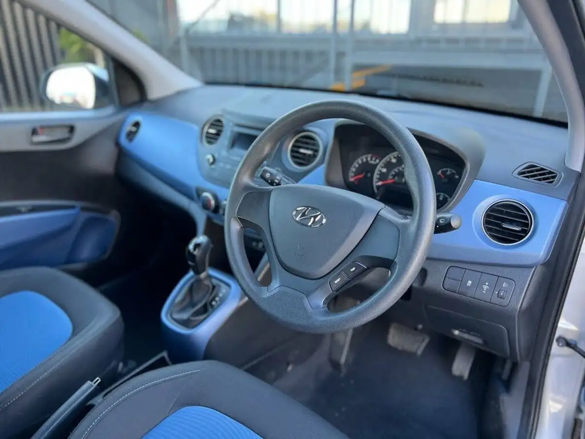 2014-hyundai-i10-12-se-auto-big-15