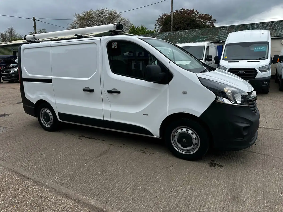2016-vauxhall-vivaro-16cdti-2900-ecoflex-l1h1-90ps-panel-van-big-10