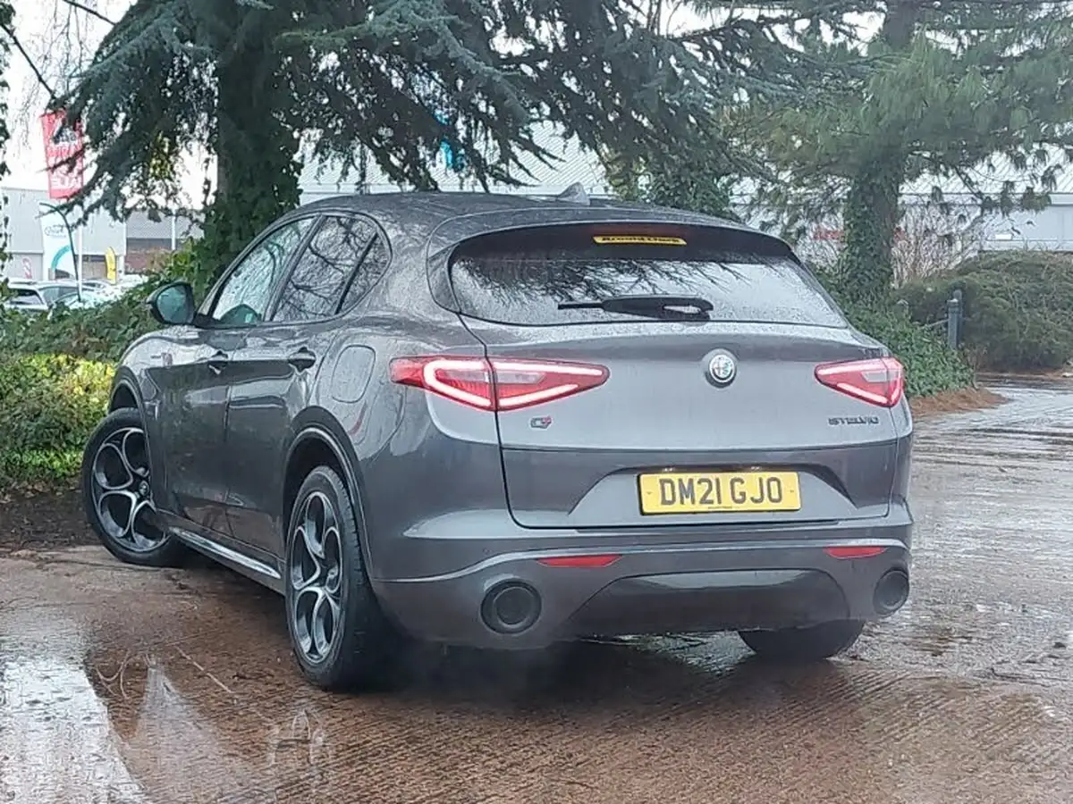 2021-alfa-romeo-stelvio-22td-veloce-big-1
