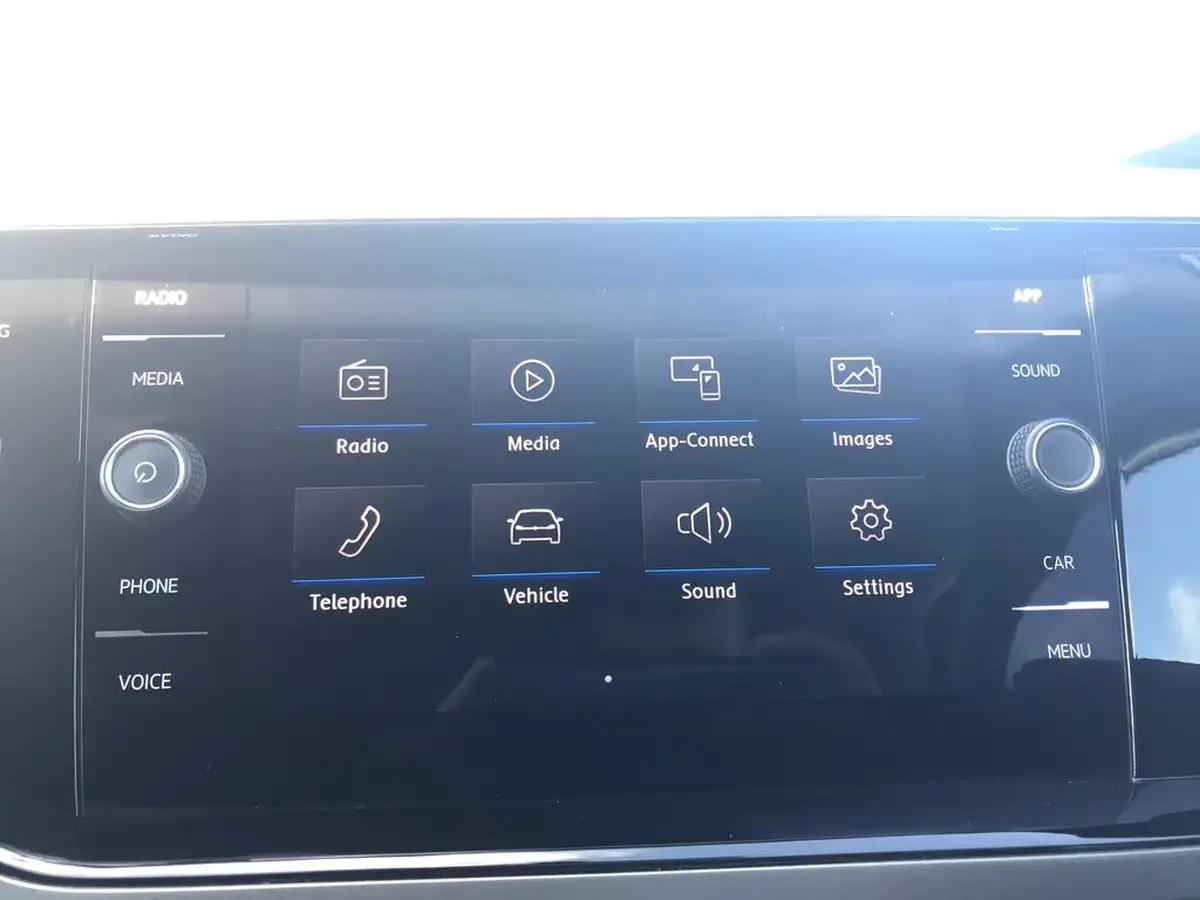 2018-volkswagen-polo-10-se-65ps-big-16