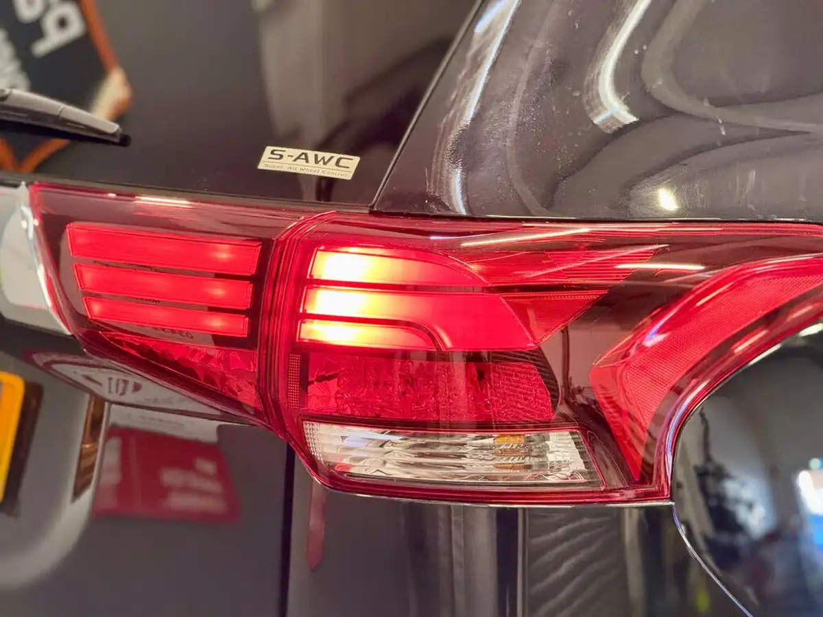 2020-mitsubishi-outlander-24-reflex-plus-commercial-big-24