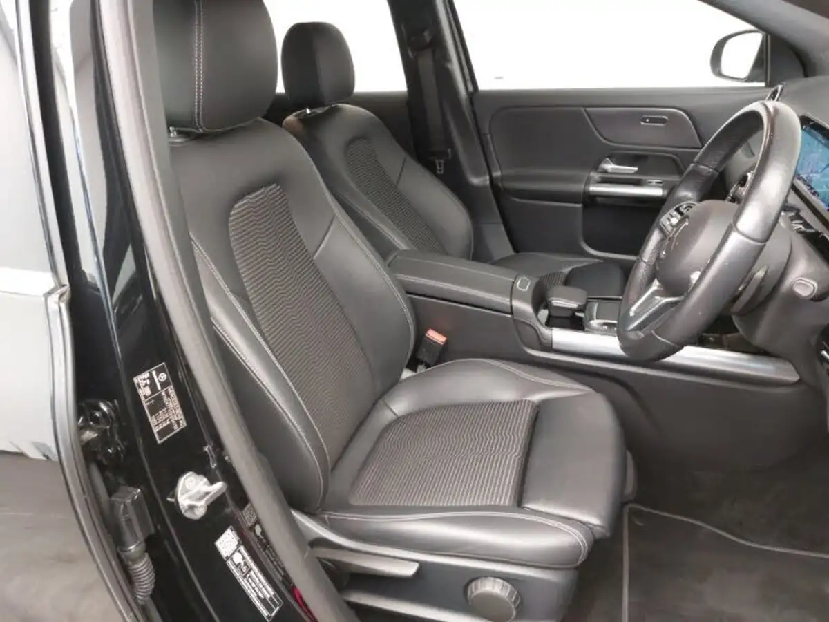 2021-mercedes-benz-gla-class-20d-gla-200d-sport-executive-big-10