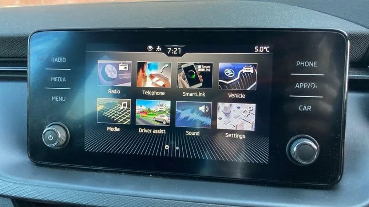 2019-skoda-scala-10-tsi-se-115ps-big-6