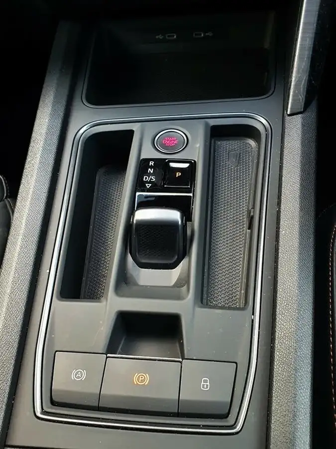2021-cupra-formentor-14-e-hybrid-vz1-big-19