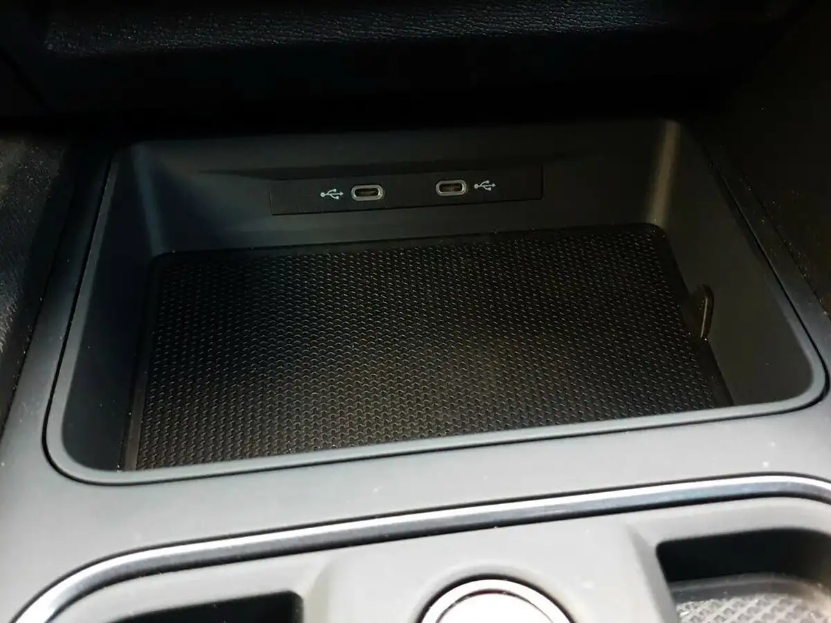 2021-cupra-formentor-14-e-hybrid-vz1-big-23