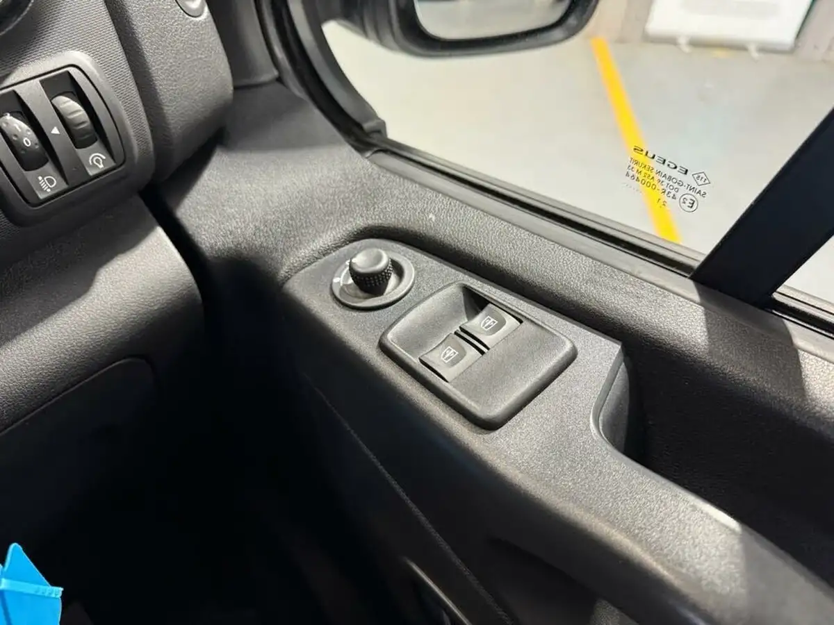 2021-nissan-nv300-20dci-tekna-l1h1-120bhpeu6dt-30-panel-big-23