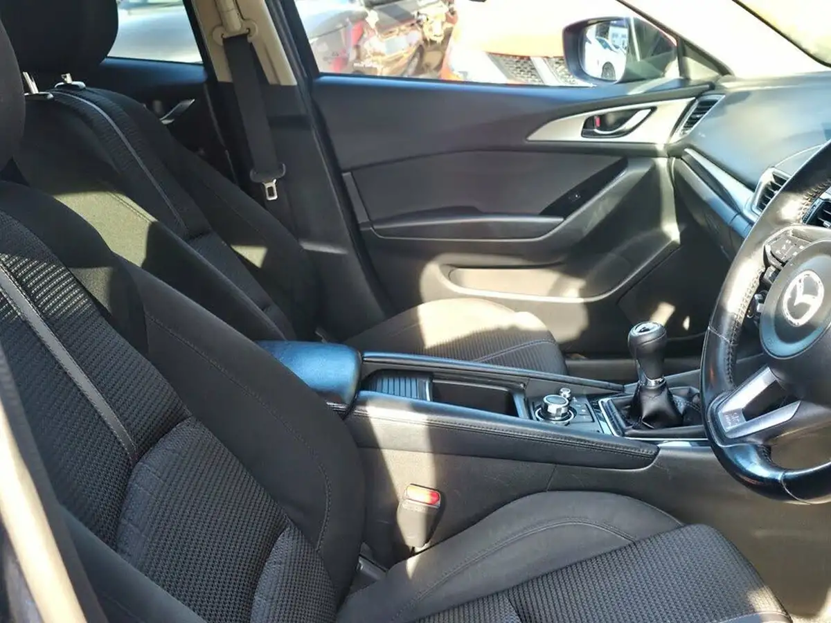 2017-mazda-mazda3-15td-se-l-nav-hatchback-5d-big-1