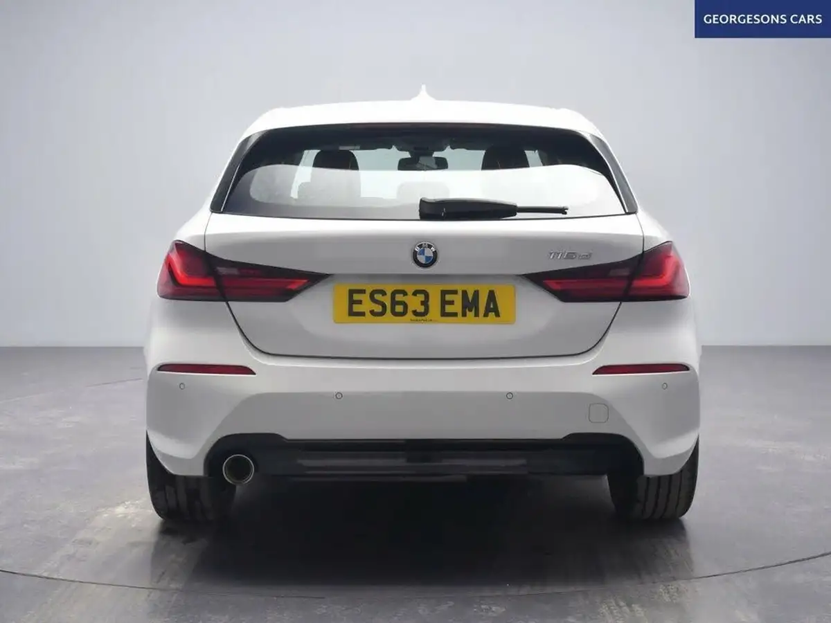 2022-bmw-1-series-15td-116d-sport-big-7