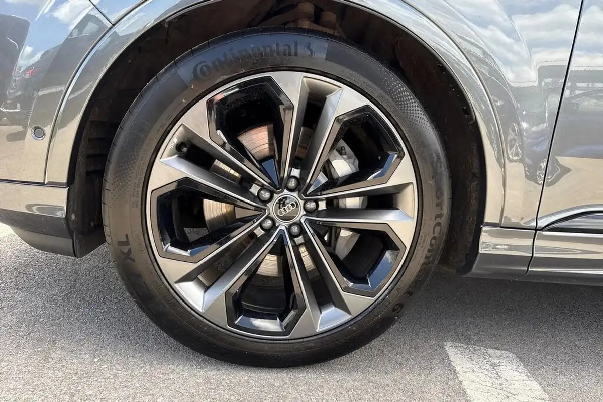 2025-audi-q7-30-50-tdi-black-edition-big-10