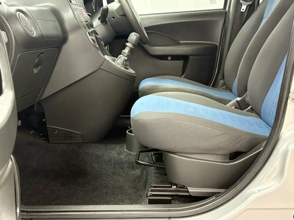 2012-fiat-panda-12-active-big-6