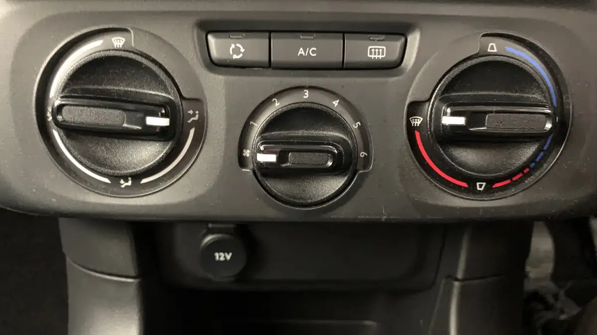 2022-citroen-c3-12-puretech-you-big-27