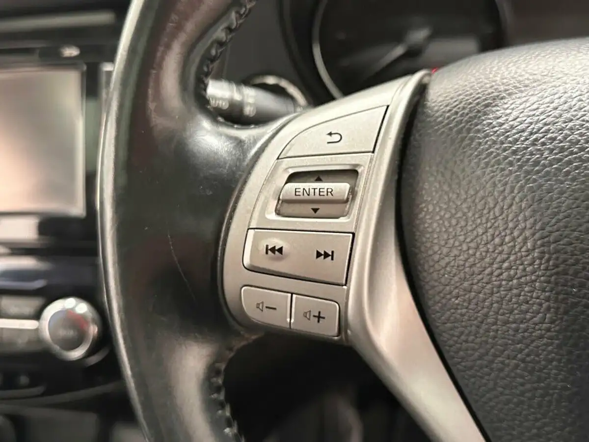 2015-nissan-qashqai-16dci-tekna-big-23