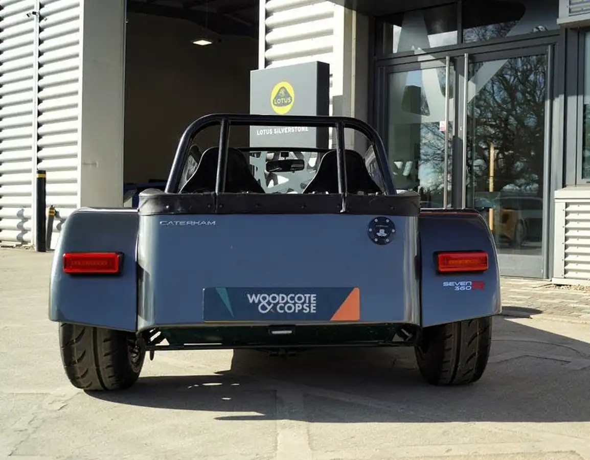 2016-caterham-seven-big-14
