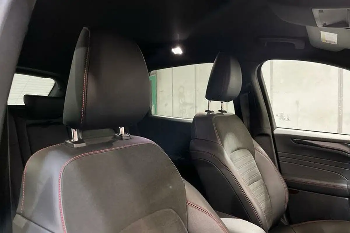 2021-ford-kuga-15-st-line-edition-big-16