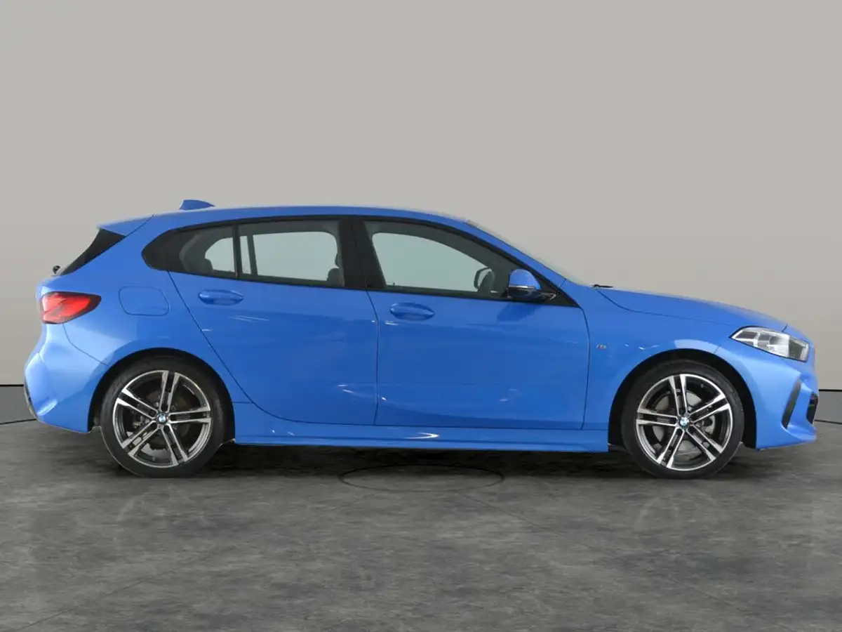 2022-bmw-1-series-15-118i-m-sport-lcp-dct-big-13