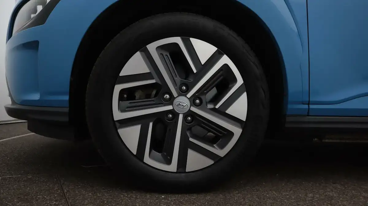 2022-hyundai-kona-e-premium-204ps-64kwh-7kw-obc-big-18