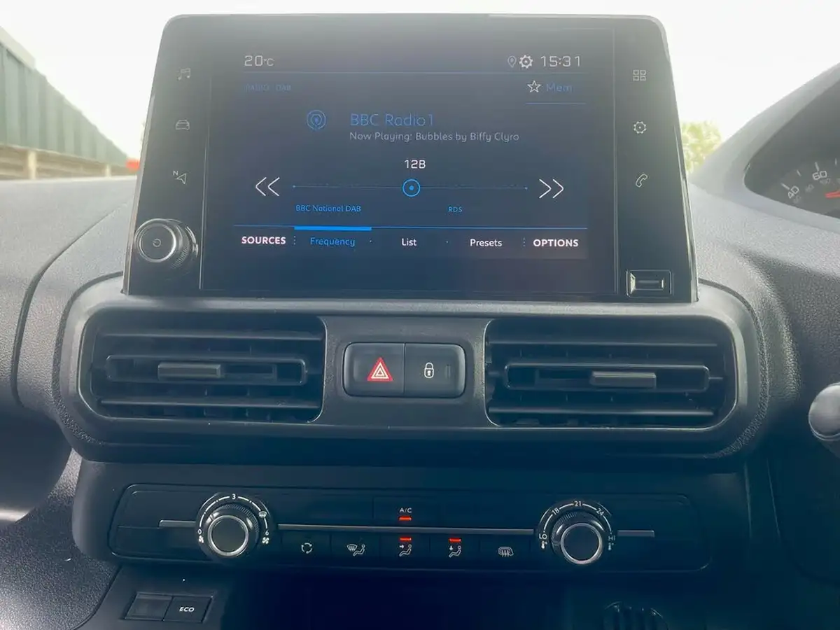 2021-peugeot-partner-15-bluehdi-1000-professional-premium-130pseu6dt-e-ss-eat8-big-42