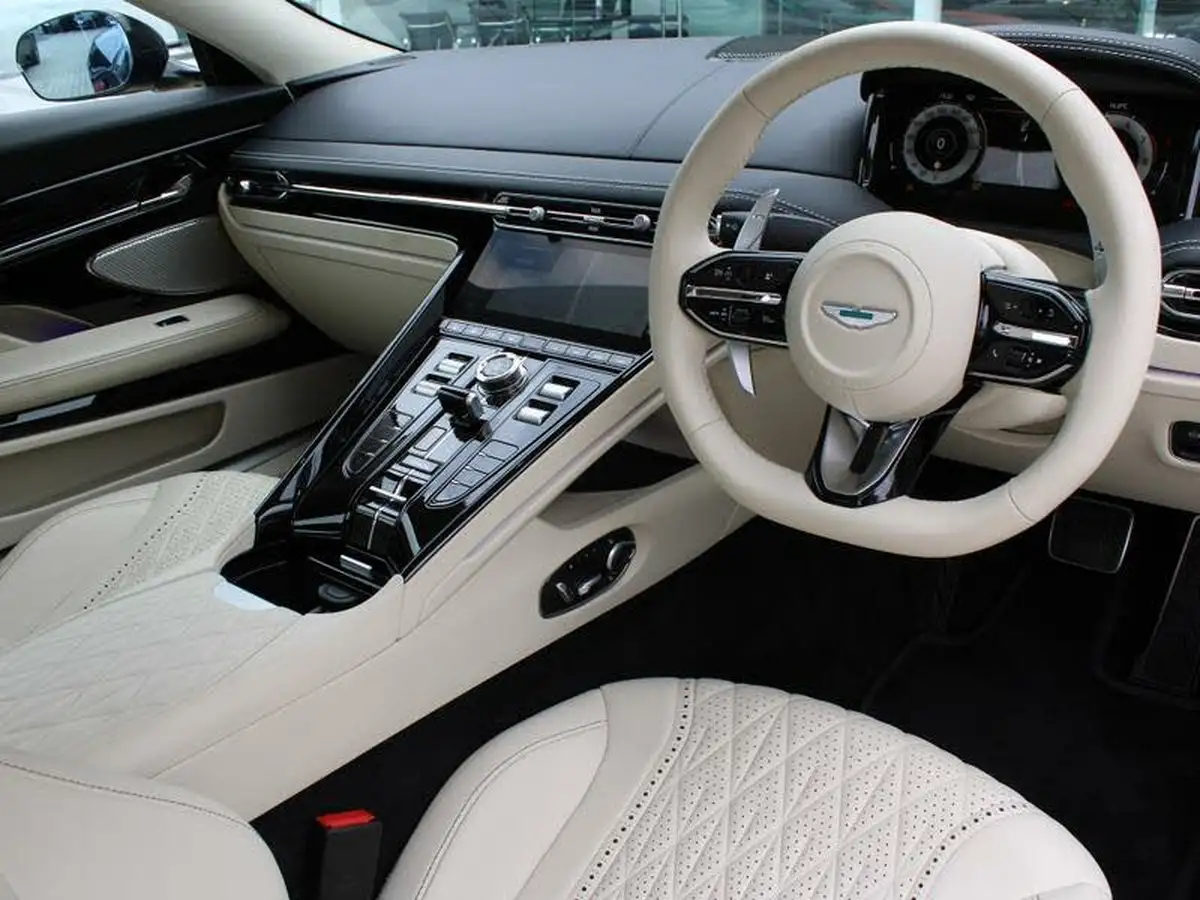 2024-aston-martin-db12-40-v8-auto-euro-6-ss-2dr-big-2