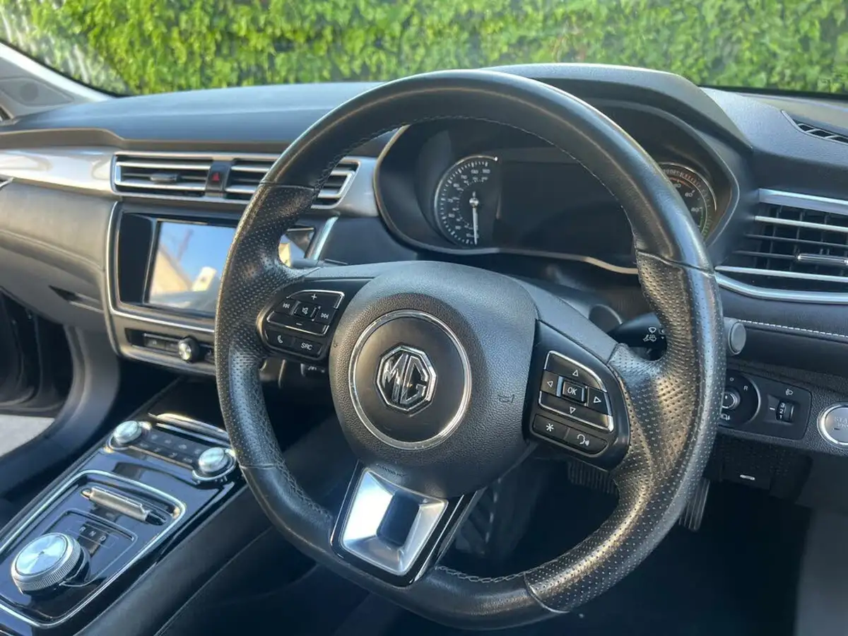 2021-mg-mg5-e-exclusive-ev-long-range-big-18