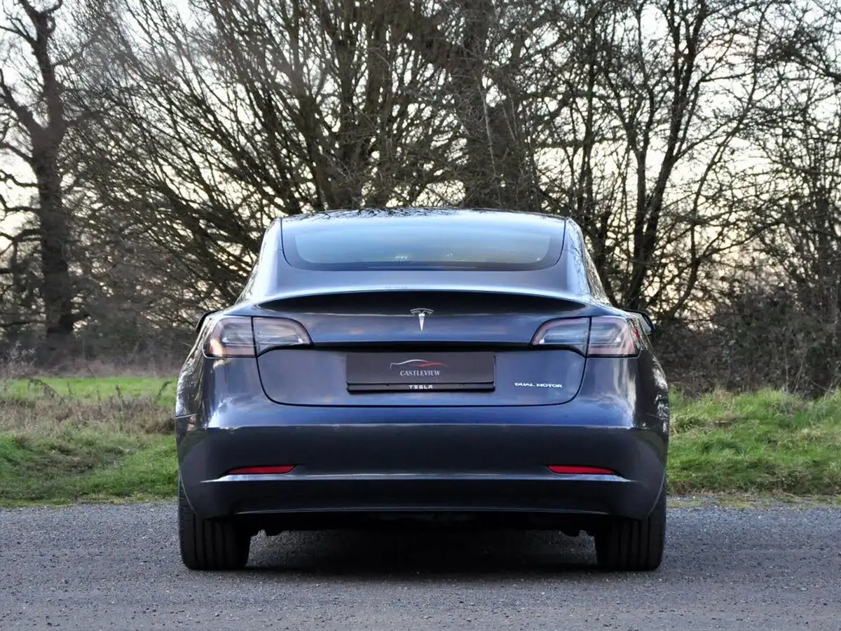 2021-tesla-model-3-e-long-range-4x4-big-6