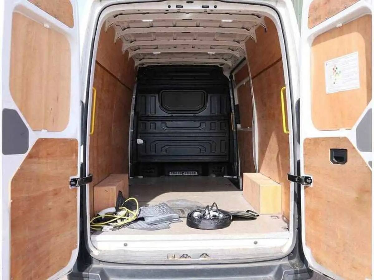 2022-man-tge-e-3140-standard-high-roof-big-5