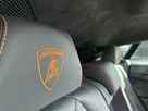 2022-lamborghini-urus-40-no-trim-small-28