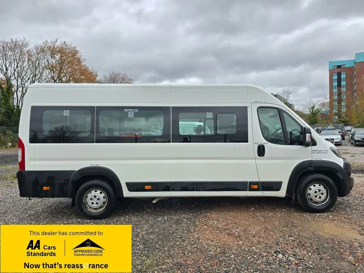 2018-peugeot-boxer-20-bluehdi-440-l4-h2-130-panel-big-15