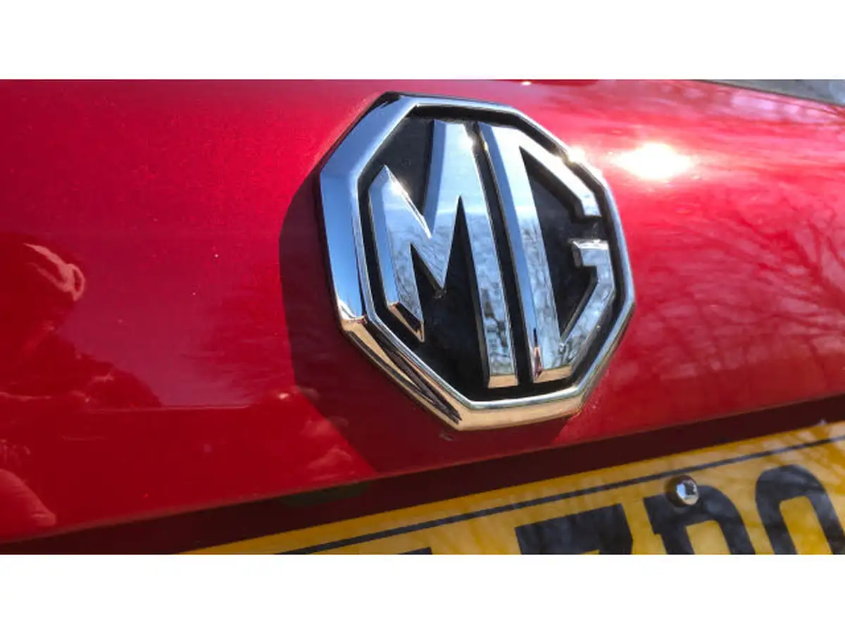 2021-mg-hs-15t-gdi-exclusive-162ps-dct-big-45