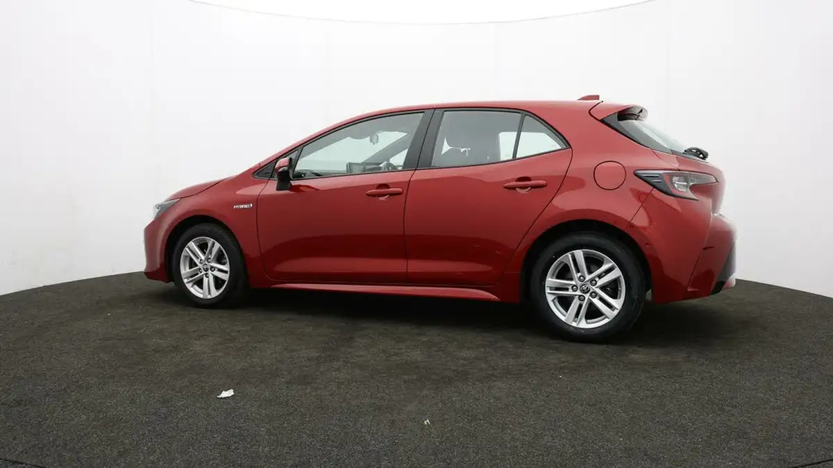 2022-toyota-corolla-18-vvt-i-icon-tech-trk-hatchback-5d-big-71