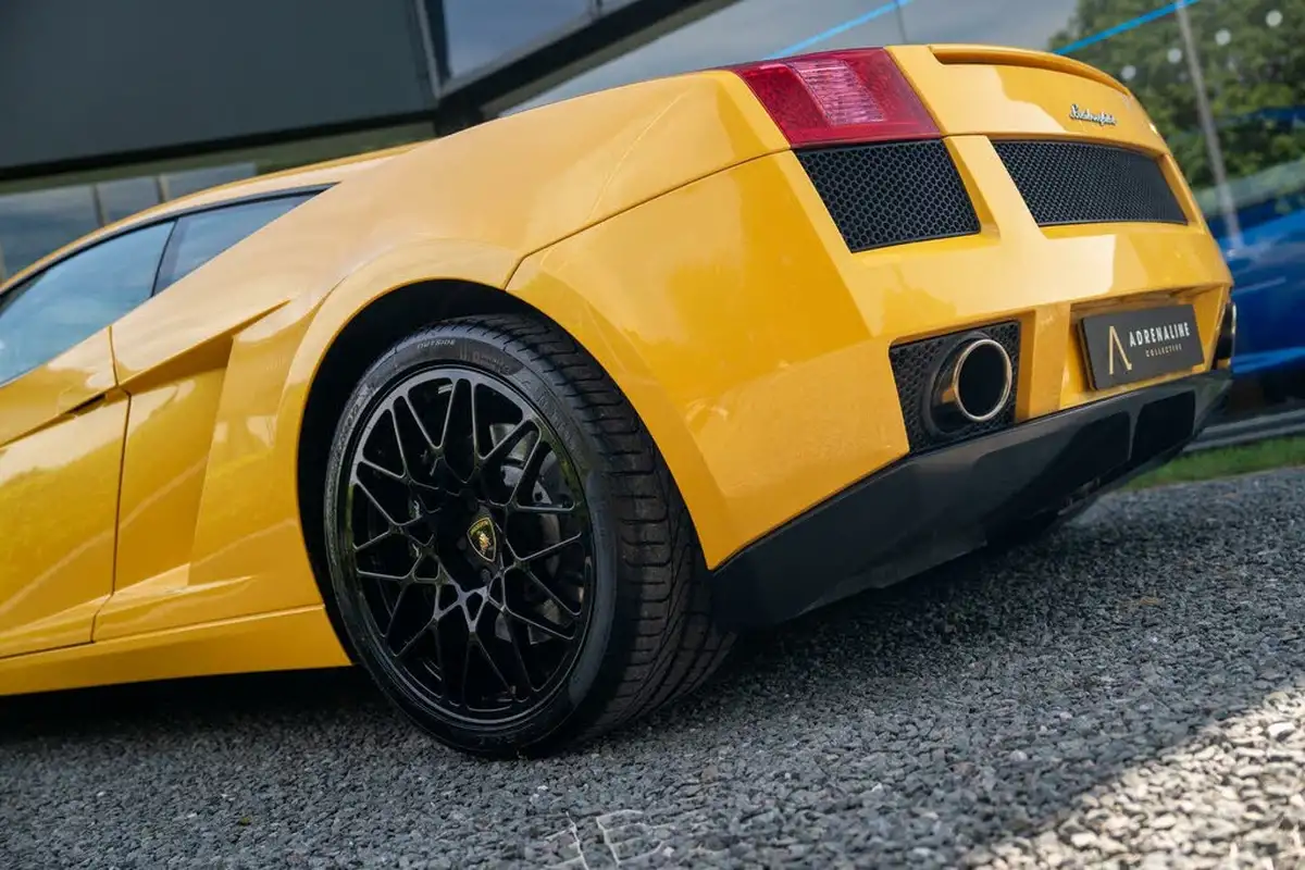 2005-lamborghini-gallardo-50-big-27