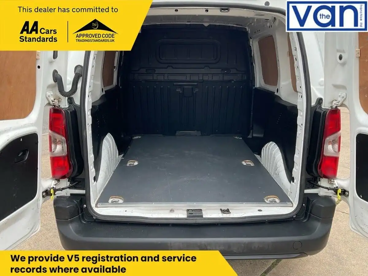2019-citroen-berlingo-16bluehdi-650-x-panel-big-8