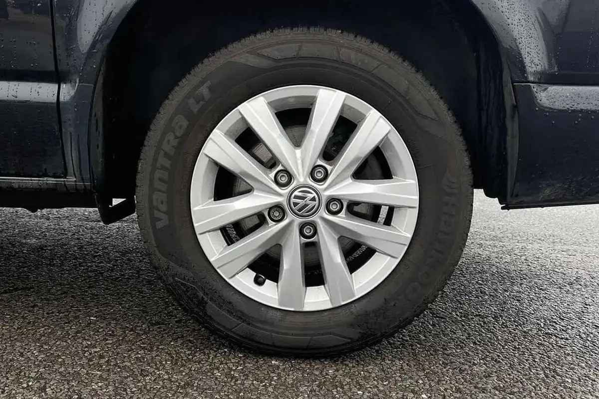 2024-volkswagen-transporter-big-21