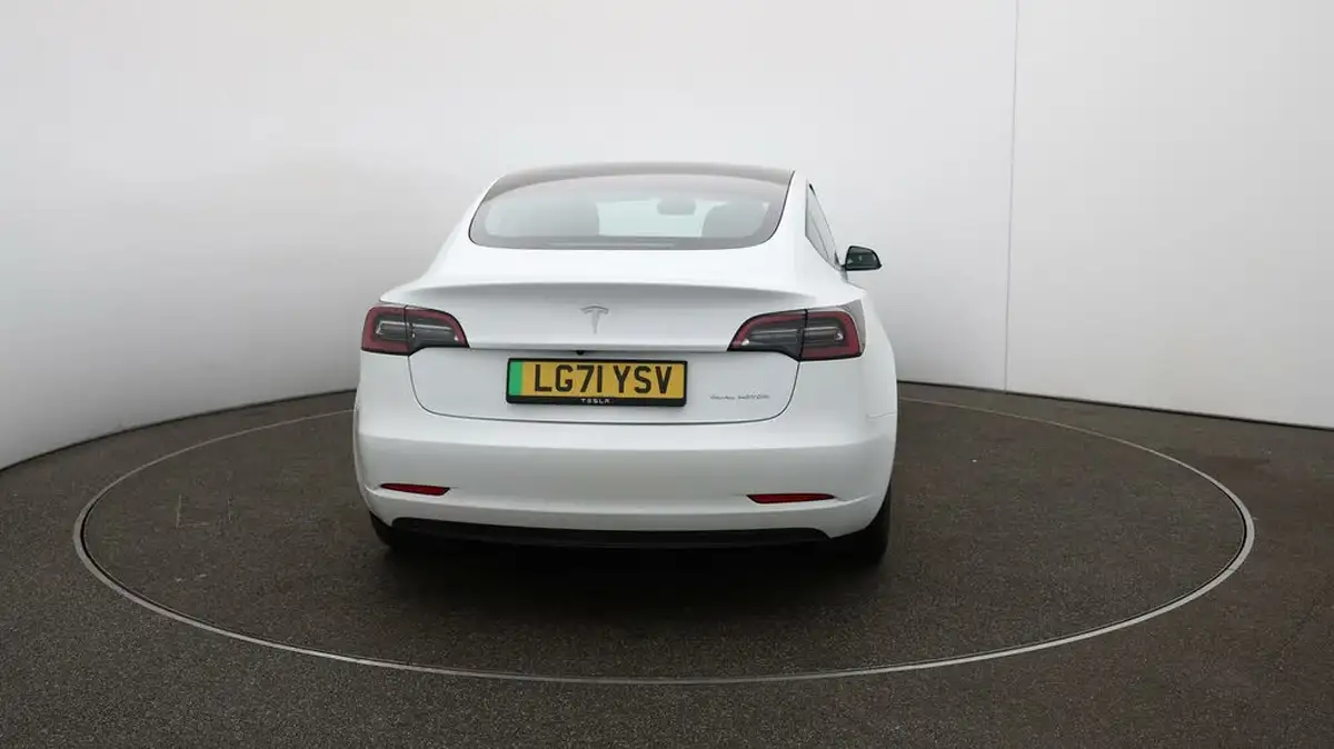 2021-tesla-model-3-e-long-range-awd-big-6