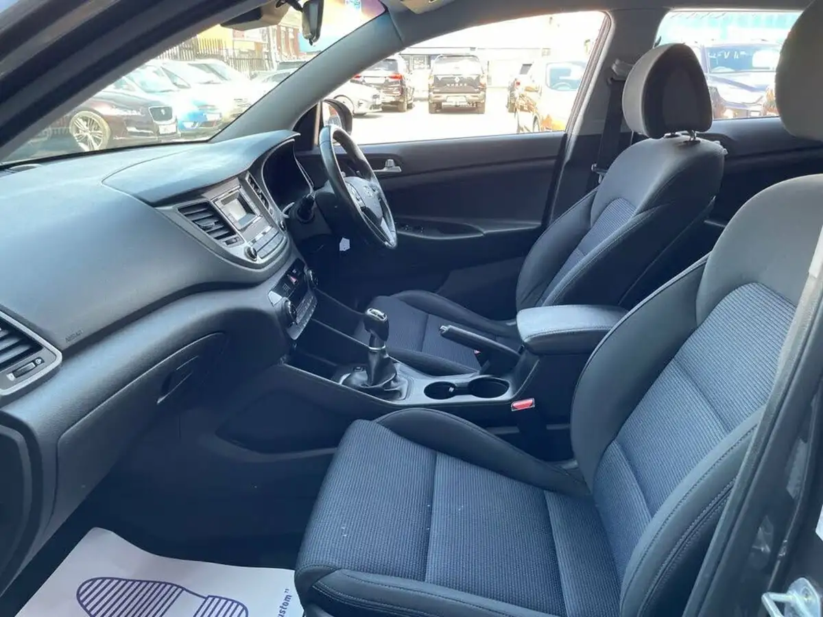 2016-hyundai-tucson-17crdi-blue-drive-se-116ps-big-32