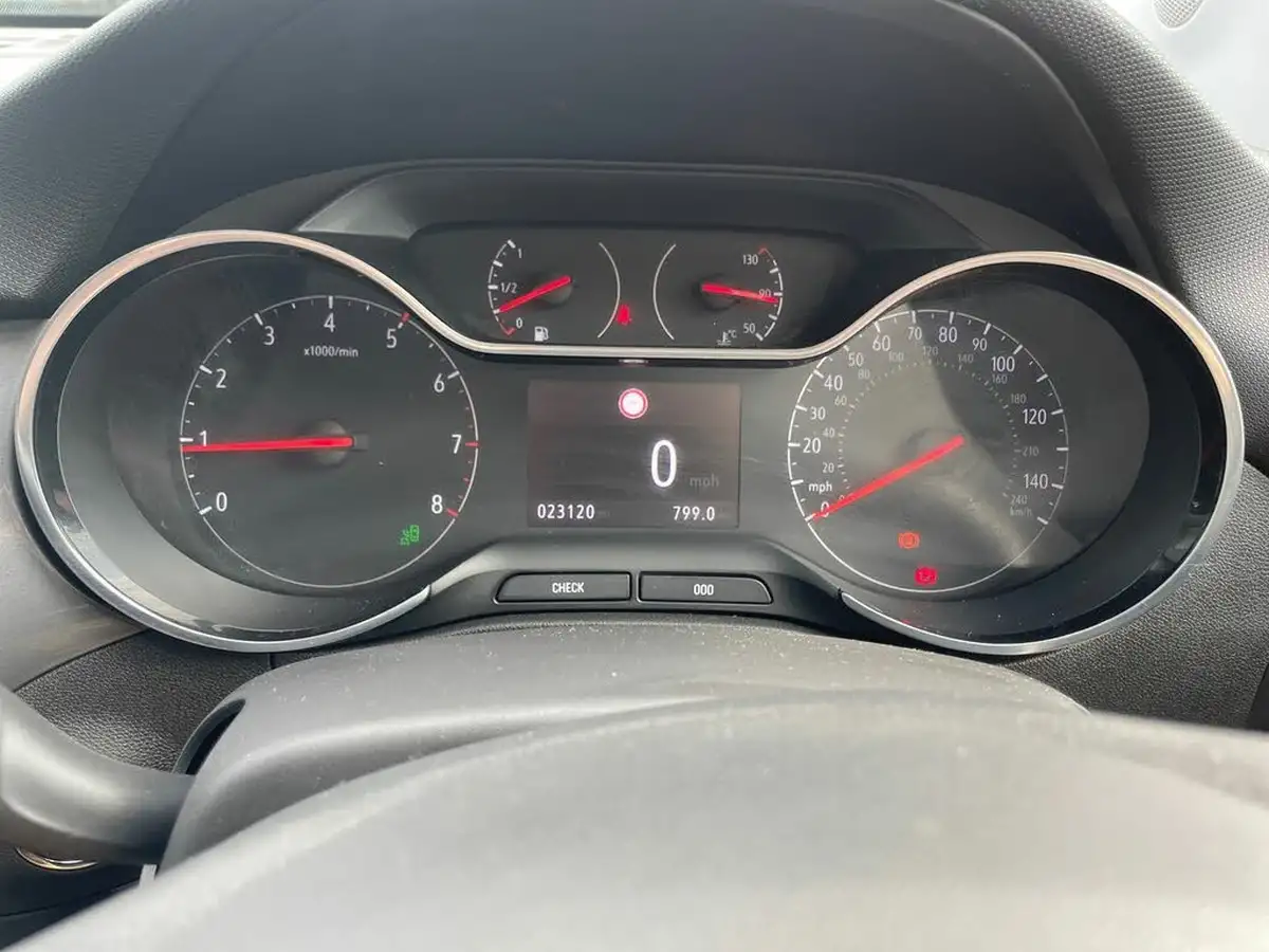 2022-vauxhall-crossland-12-ultimate-130ps-big-13