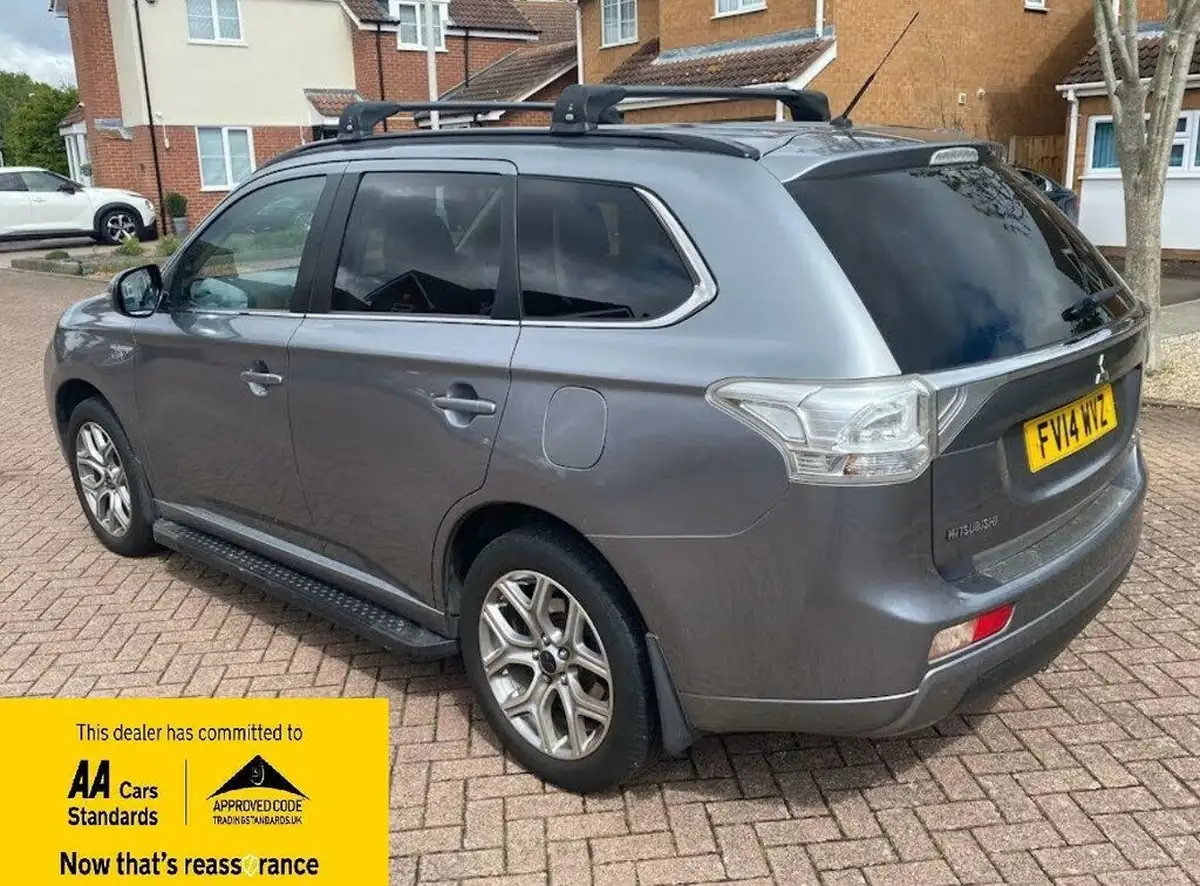 2014-mitsubishi-outlander-20-gx4hs-big-2